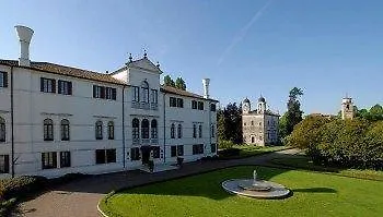 Villa Giustinian Καστελφράνκο Βένετο 4*,
