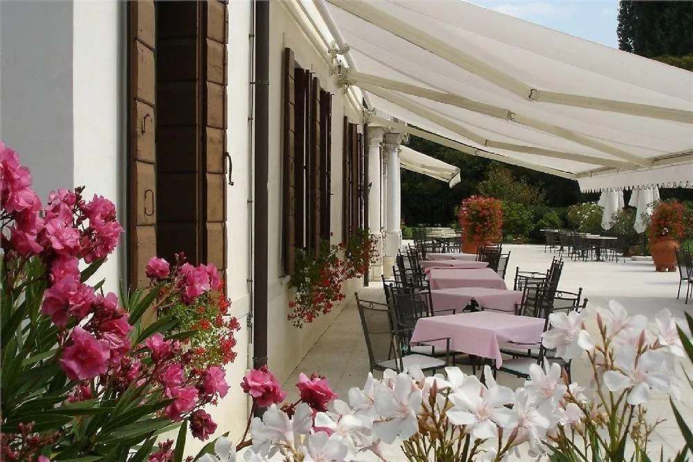 Villa Giustinian Castelfranco Veneto 4*,